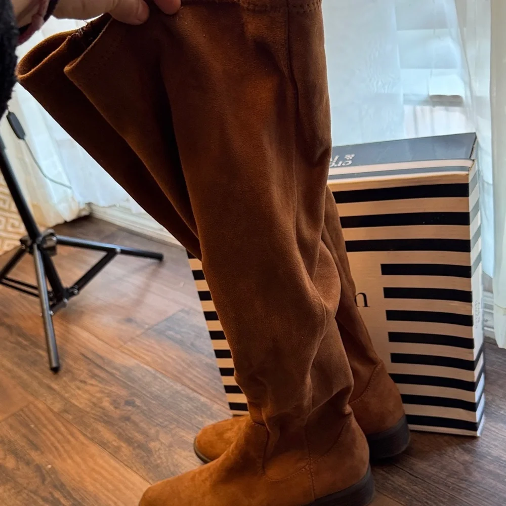 crown & ivy coffee BowieBoots